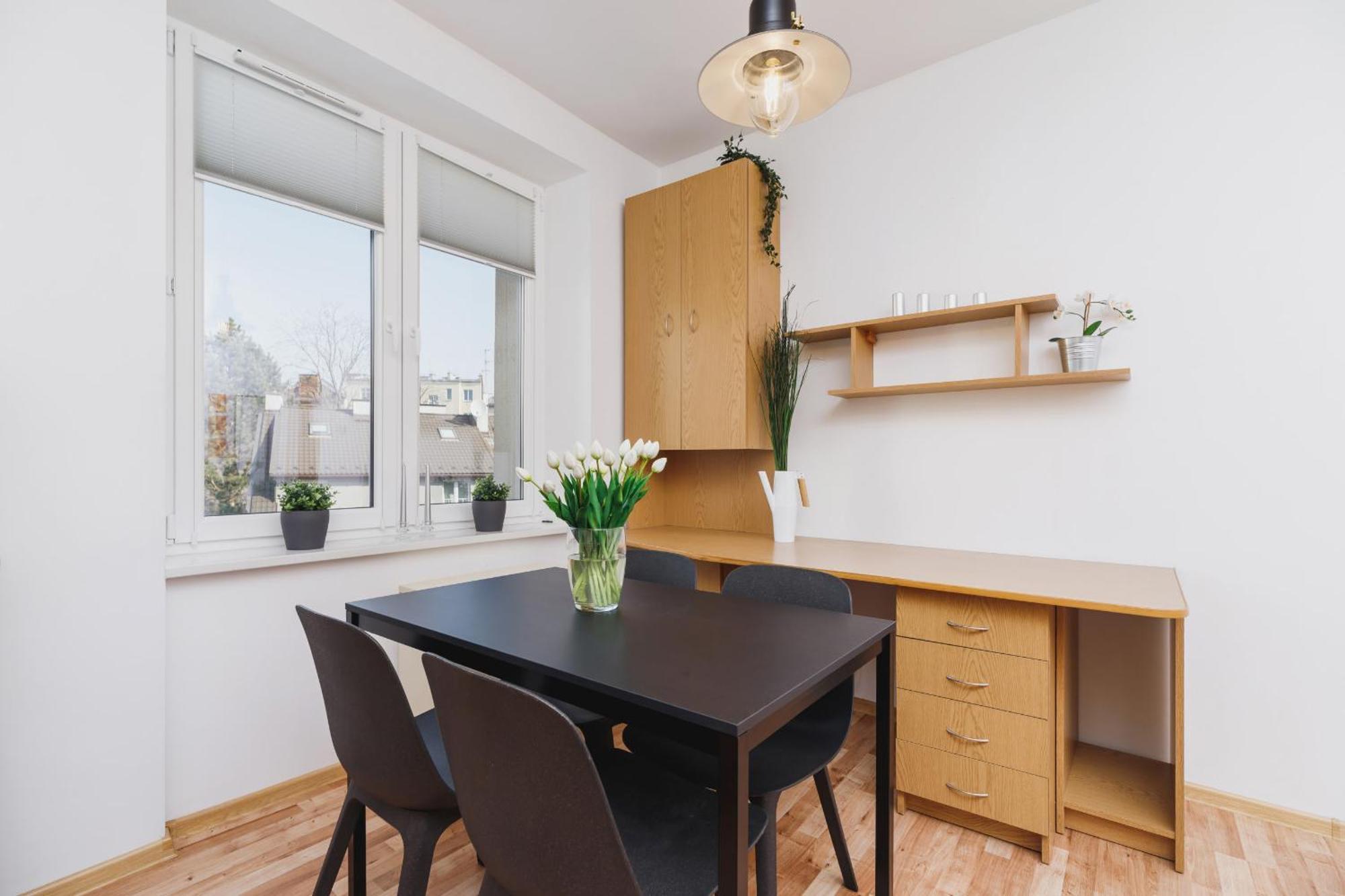 Spacious In A Great Location By Renters Apartment Krakau